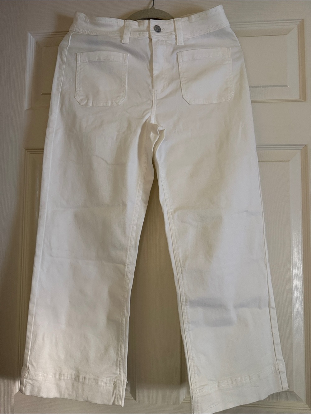 Women’s White Straight-Leg Jeans